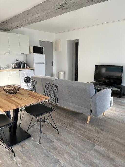 Appartement Centre De Guécélard Extérieur photo
