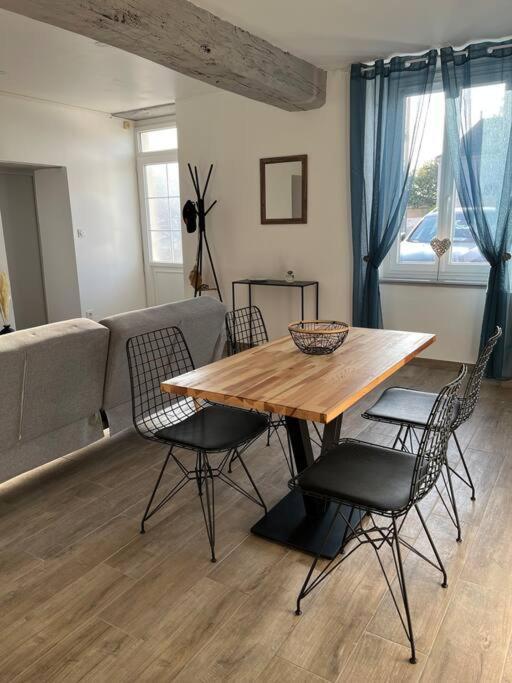 Appartement Centre De Guécélard Extérieur photo
